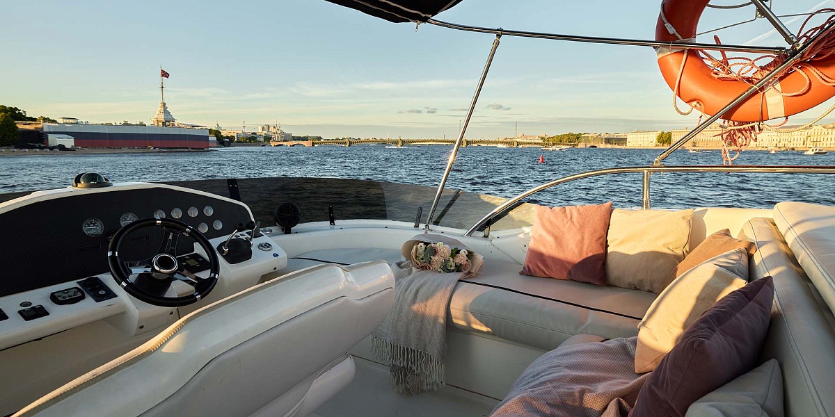 Аренда яхты Sealine F43 Monte Carlo в Питере, Санкт-Петербург